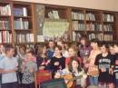 Наші читачі – учні школи-інтернату № 2 – співають разом із пластунками